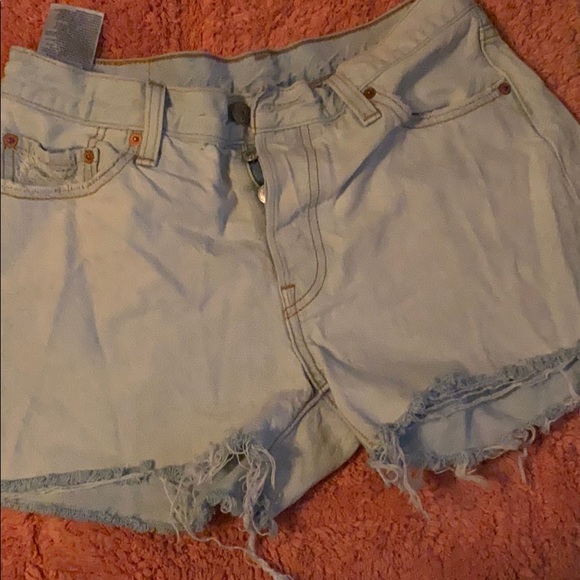 Levi Jean shorts - Picture 2 of 2